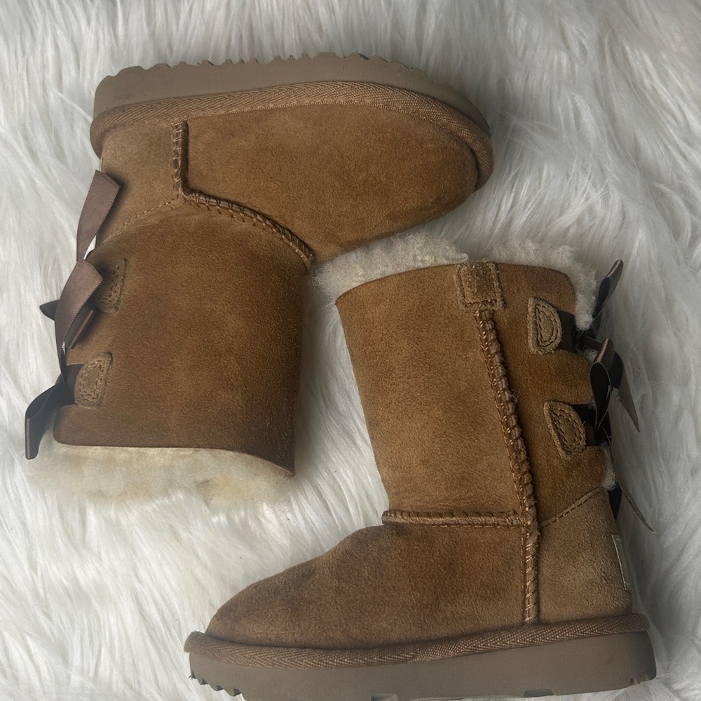 UGG Boots UGG Toddler Girls Kids Bailey Bow II Boots Size 6 Chestnut UGG Booties - Picture 10 of 16